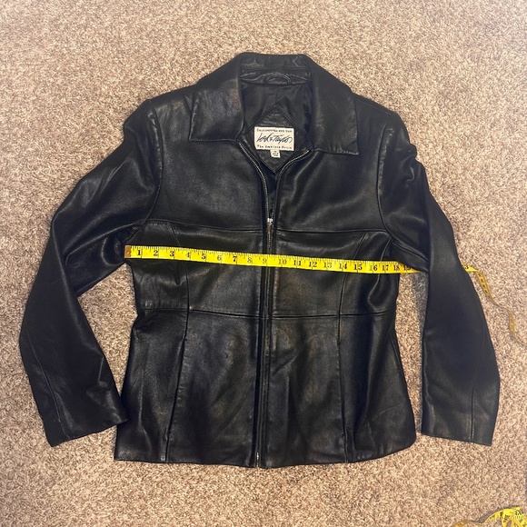 Vintage Lord & Taylor 100% Genuine Leather, Zip-Front Jacket, Size M - Picture 15 of 16